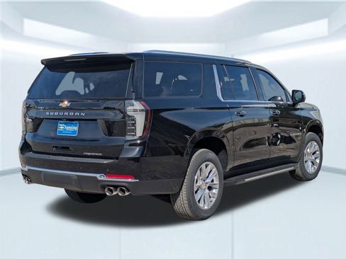 New 2026 Chevrolet Suburban Premier image 7
