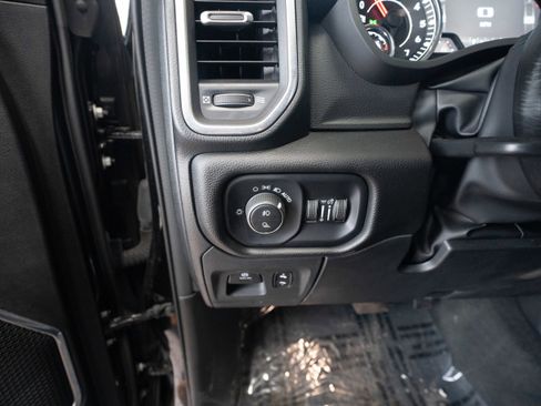 Used 2022 RAM 1500 Laramie w/ Sport Appearance Package image 11