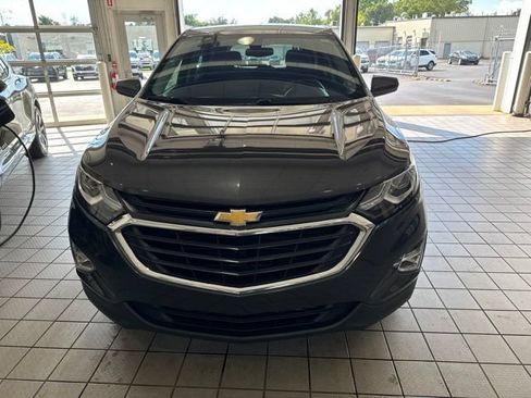 Used 2019 Chevrolet Equinox LT FWD image 2