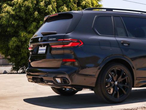 Used 2026 BMW X7 xDrive40i w/ M Sport Package AWD/4WD image 11