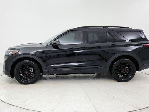 Used 2025 Ford Explorer ST-Line AWD/4WD image 2