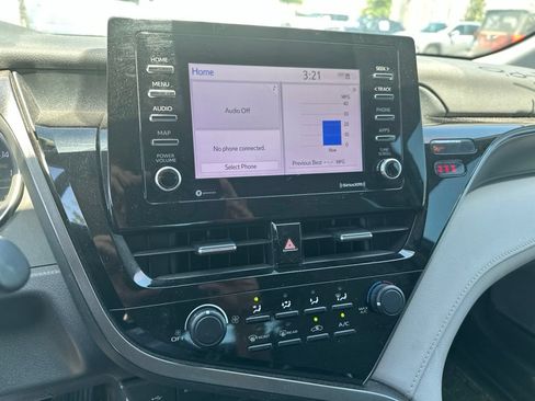 Used 2021 Toyota Camry LE FWD image 11