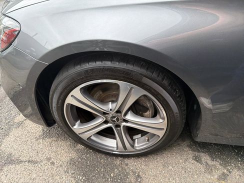 Used 2018 Mercedes-Benz E 300 4MATIC image 15