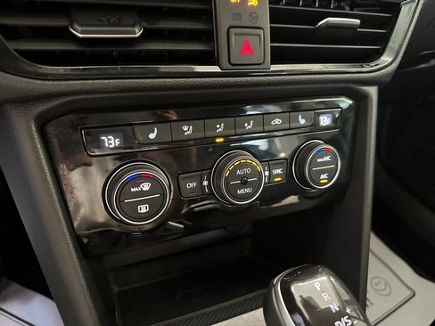 Used 2024 Volkswagen Taos SE w/ MDO Package image 13