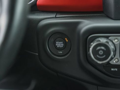Used 2018 Jeep Wrangler Unlimited Rubicon w/ Steel Bumper Group AWD/4WD image 50