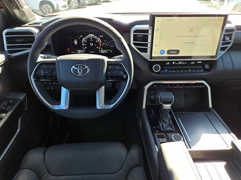 Used 2025 Toyota Sequoia Platinum AWD/4WD image 22