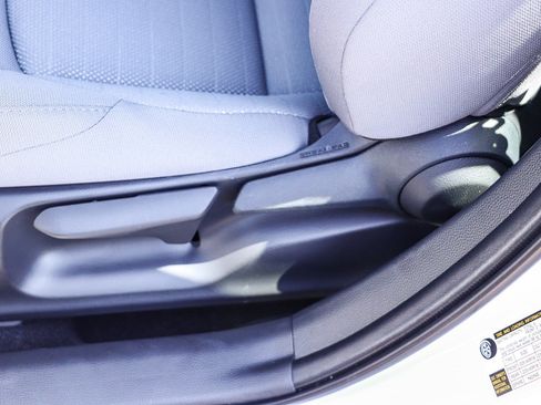 Used 2026 Toyota Corolla SE FWD image 18