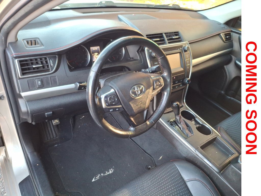 Used 2015 Toyota Camry SE FWD image 13