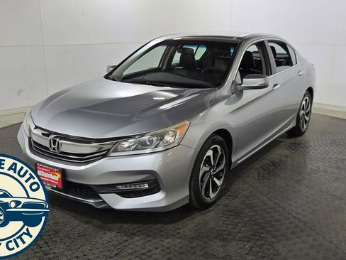 Used 2017 Honda Accord EX-L image 3
