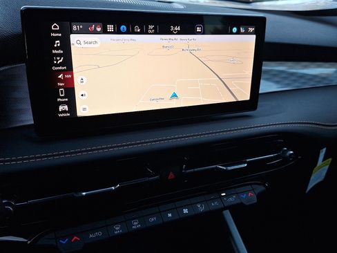 New 2025 Alfa Romeo Tonale AWD w/ Premium Package image 8