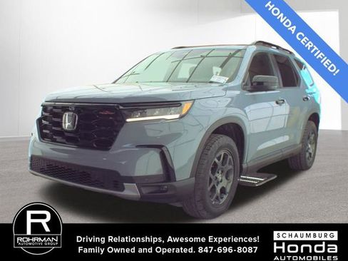 Used 2025 Honda Pilot TrailSport image 1