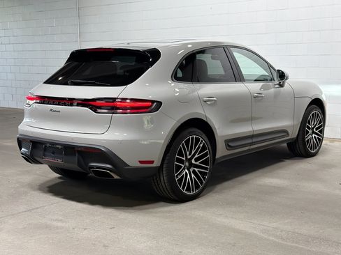 Certified 2026 Porsche Macan AWD/4WD image 7