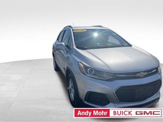 Used 2018 Chevrolet Trax LT w/ LT Convenience Package FWD video 2