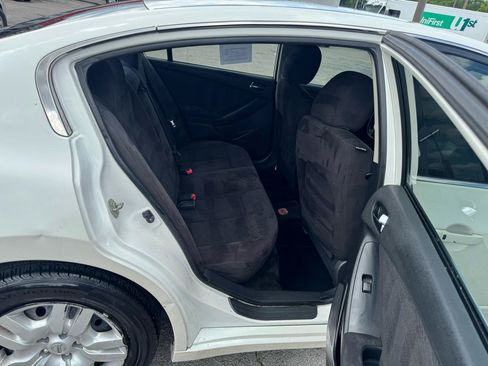 Used 2012 Nissan Altima 2.5 S FWD image 10