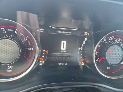 Used 2019 Dodge Challenger SXT RWD image 17