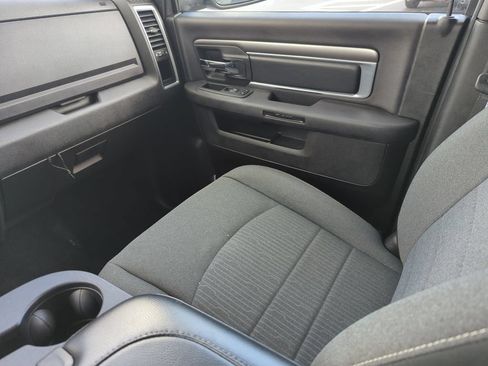 Used 2024 RAM 1500 Warlock AWD/4WD image 27