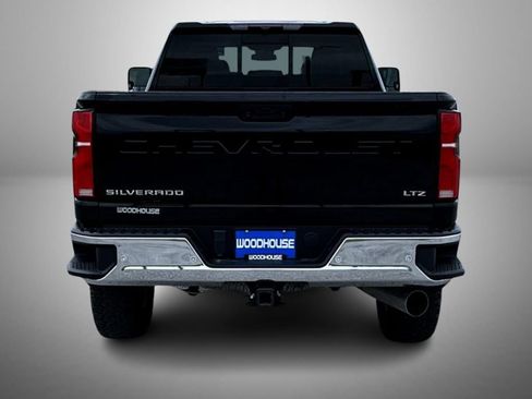 Used 2024 Chevrolet Silverado 3500 LTZ w/ LTZ Convenience Package AWD/4WD image 6