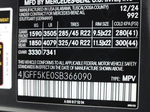 Used 2025 Mercedes-Benz GLS 450 4MATIC image 38