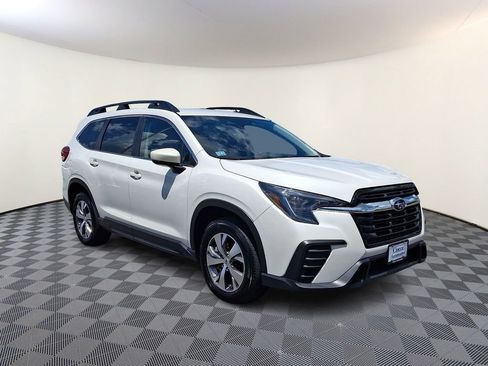 Used 2025 Subaru Ascent Premium AWD/4WD image 1