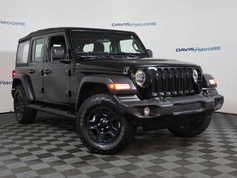Used 2022 Jeep Wrangler Unlimited Sport image 2