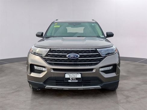 Used 2021 Ford Explorer XLT w/ Equipment Group 202A image 2