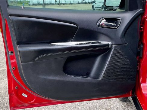 Used 2017 Dodge Journey SE w/ Flexible Seating Group FWD image 16