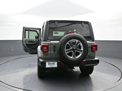 Used 2021 Jeep Wrangler Unlimited Sahara w/ Safety Group image 51