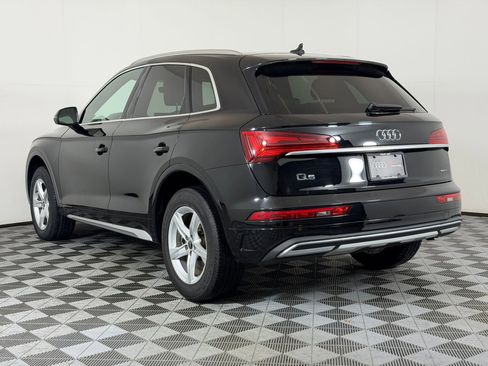 Used 2023 Audi Q5 2.0T Premium w/ Convenience Package AWD/4WD image 3