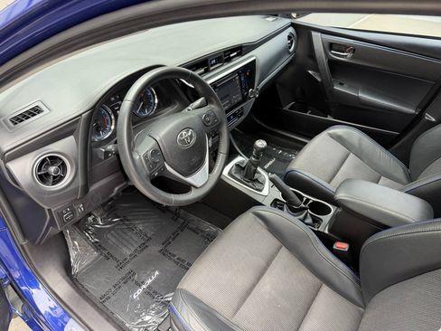 Used 2019 Toyota Corolla SE w/ Body Protection Package FWD image 14