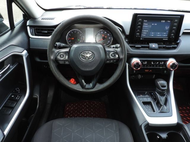 Used 2021 Toyota RAV4 XLE FWD image 22
