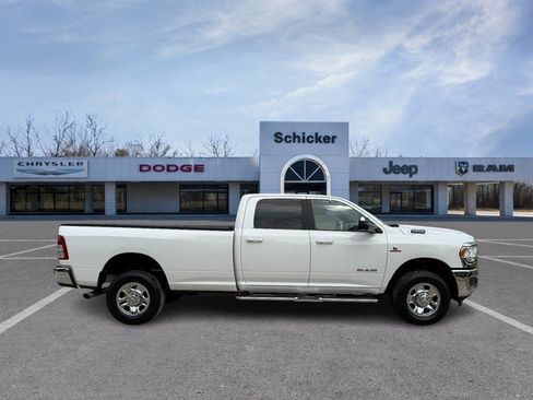Used 2022 RAM 2500 Big Horn AWD/4WD image 2