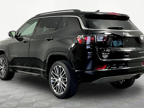Used 2022 Jeep Compass Limited w/ Elite Group AWD/4WD image 4