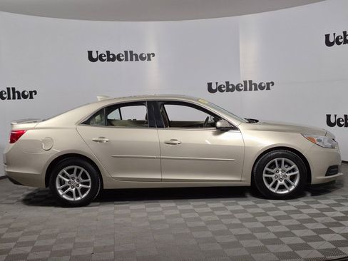Used 2015 Chevrolet Malibu LT w/ Power Convenience Package image 8