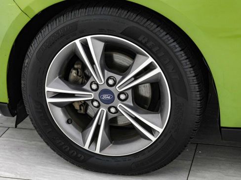 Used 2018 Ford Focus SE w/ SE Appearance Package image 52