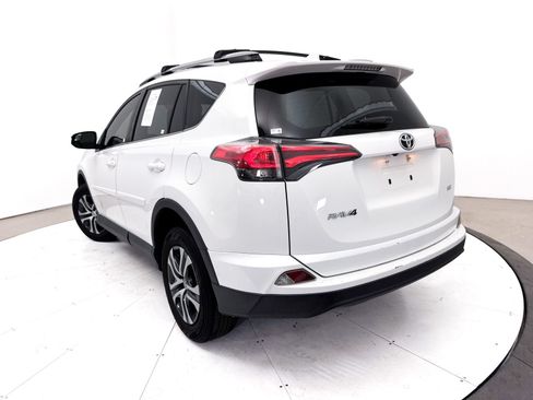 Used 2018 Toyota RAV4 LE w/ Carpet Mat Package FWD image 6