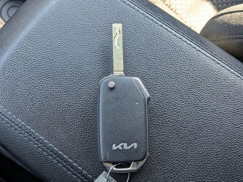 Used 2024 Kia Sportage LX FWD image 31