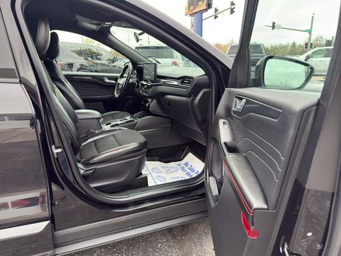 Used 2024 Ford Escape ST-Line Select w/ Tech Pack #1 AWD/4WD image 16