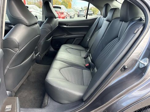 Used 2024 Toyota Camry SE image 29