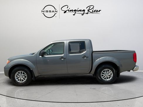 Used 2018 Nissan Frontier SV RWD image 4