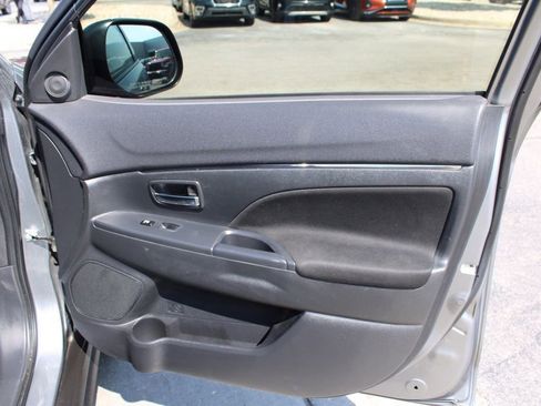 Used 2020 Mitsubishi Outlander Sport ES image 18