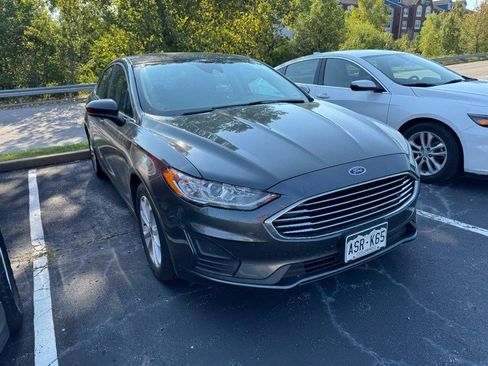 Used 2020 Ford Fusion SE FWD image 4