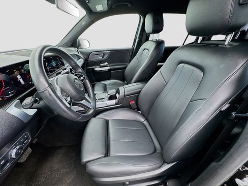 Used 2023 Mercedes-Benz GLB 250 4MATIC image 13