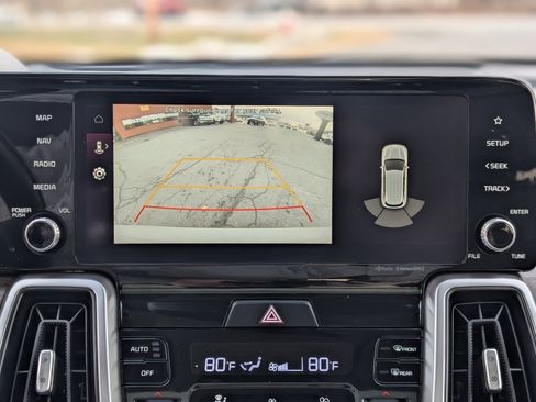 Used 2022 Kia Sorento S w/ Panoramic Sunroof Package image 3