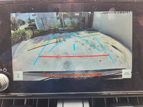 Used 2025 Toyota RAV4 XLE FWD image 24