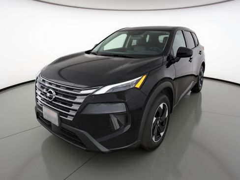 Used 2025 Nissan Rogue SV FWD image 3