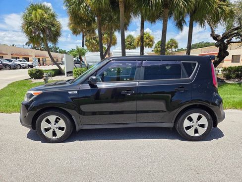 Used 2015 Kia Soul FWD image 5