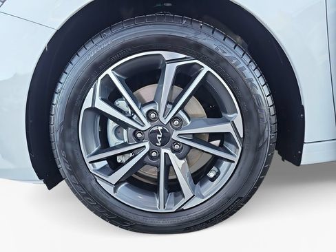 Used 2022 Kia Forte LXS w/ LXS Technology Package FWD image 22