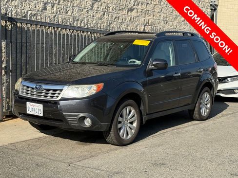 Used 2013 Subaru Forester 2.5X Limited image 2