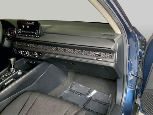 Used 2023 Honda Accord EX image 19