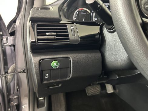 Used 2017 Honda Accord LX image 13